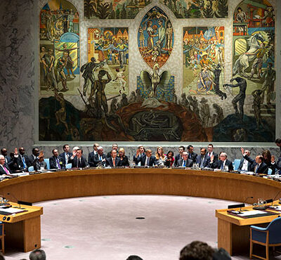 President_Barack_Obama_calls_for_a_vote_as_he_chairs_a_United_Nations_Security_Council_summit_on_foreign_terrorist_fighters_at_the_United_Nations_in_New_York