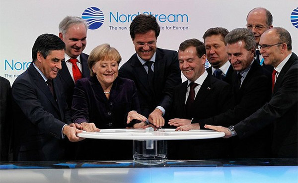 rutte-was-erbij-de-eerste-nordstream-pijpleiding-van-rusland-naar-duitsland-werd-geopend